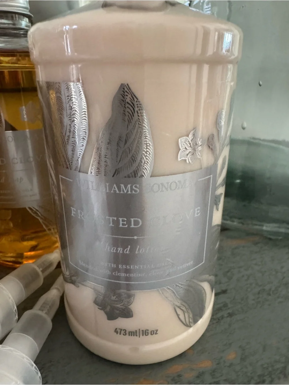 NWT 5-Pc Williams Sonoma Frosted Clove Gift Set ~ Hand Soap, Lotion & Room Spray